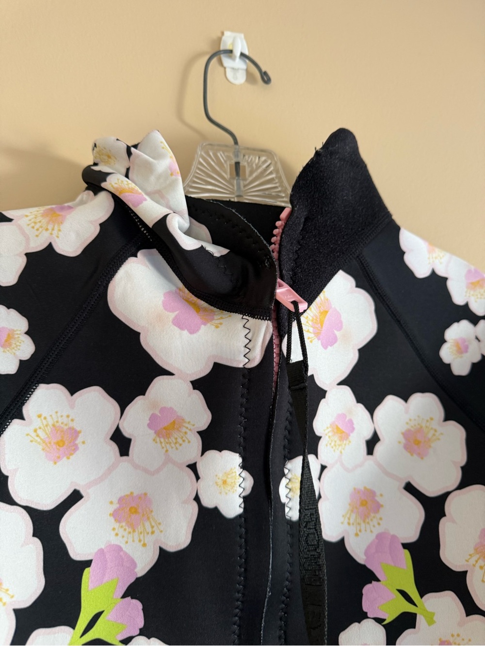Cynthia Rowley surfsuit size M - Picture 2 of 9